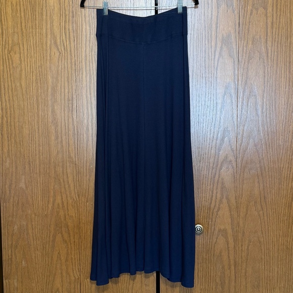 International Concepts Skirt - Picture 2 of 4